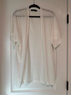 Merokeety Open-Front Short-Sleeve Cape - White